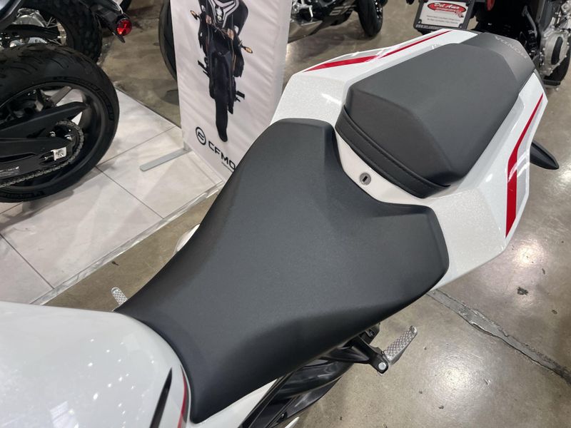 New 2026 Honda CBR1000RR Image 14