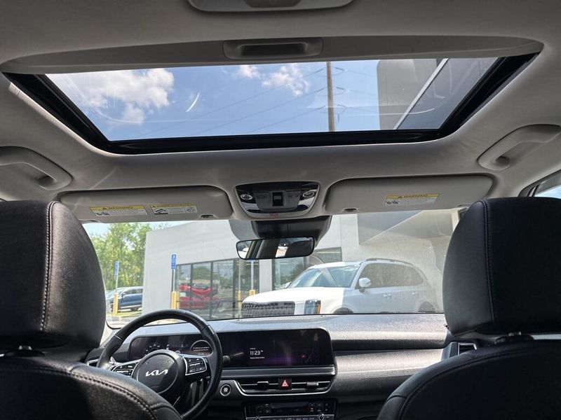 Used 2024 Kia Seltos SXImage 28