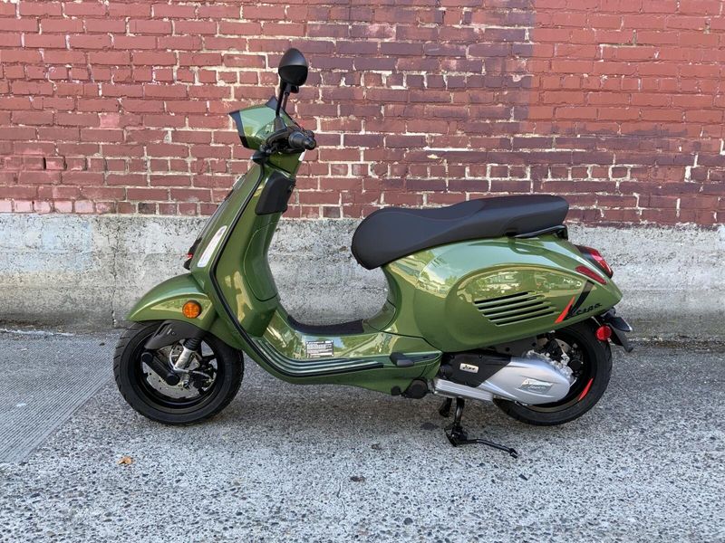 New 2027 Vespa SPRINT SPORT 150 