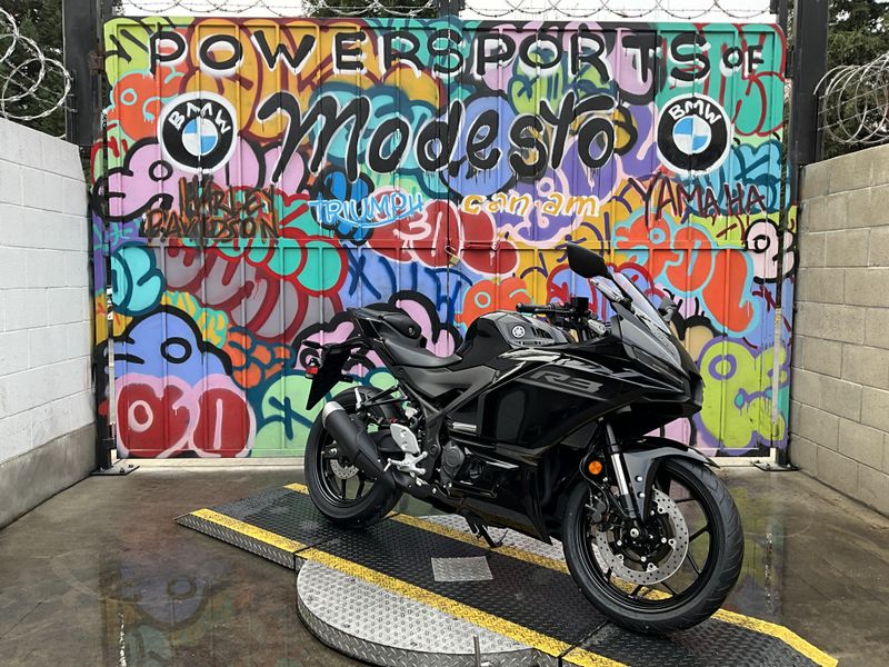 New 2026 Yamaha YZF-R3 ABS Image 3