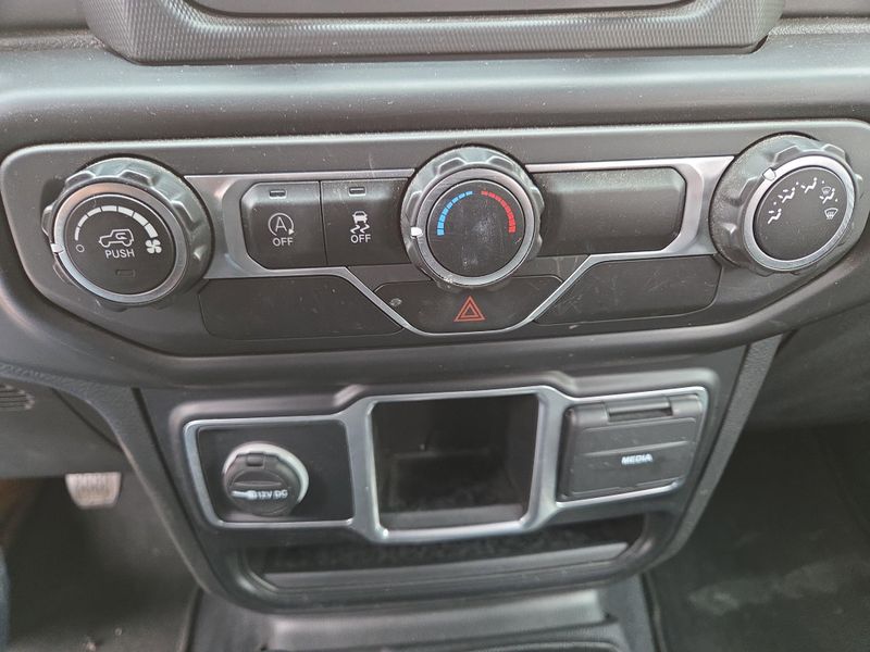 2022 Jeep Wrangler Sport photo 23