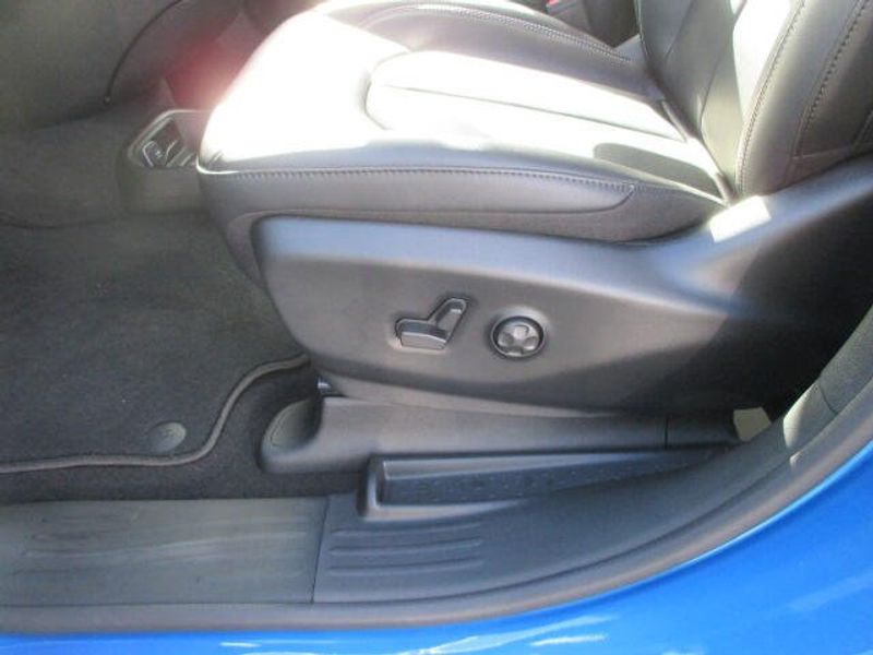 New 2026 Chrysler Pacifica SelectImage 17