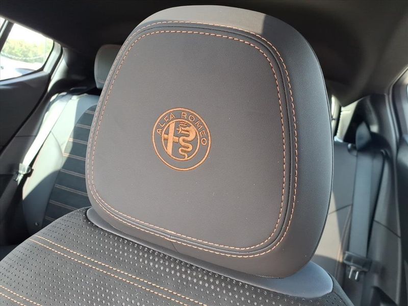 New 2025 Alfa Romeo Tonale Intensa AwdImage 15