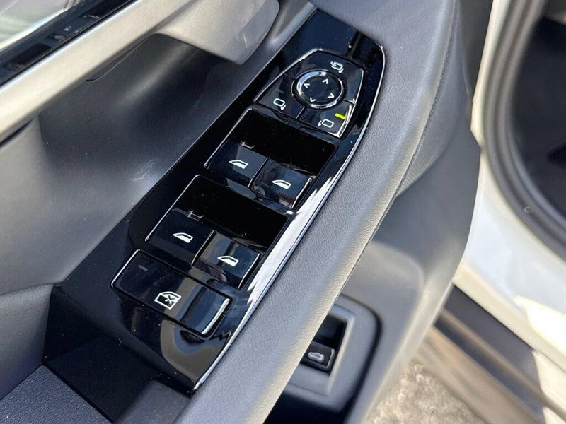 New 2027 BMW 5 Series 530iImage 16