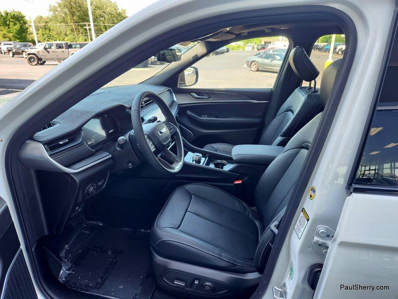 New 2026 Jeep Grand Cherokee L Limited Reserve 4x4