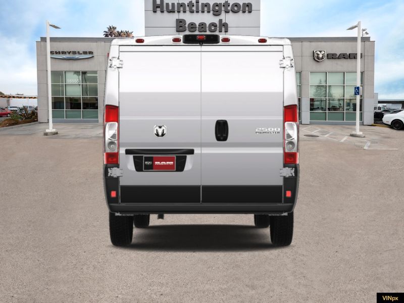 2024 RAM ProMaster 2500 Low Roof 136 WBImage 6