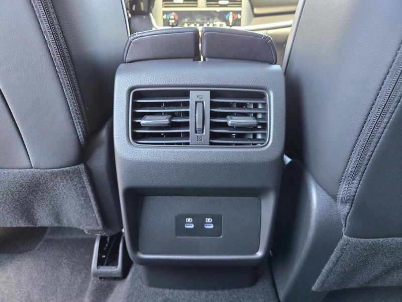 Used 2024 Nissan Rogue FWD SV