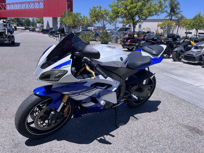 Used 2014 Yamaha YZF-R6 CA Image 17