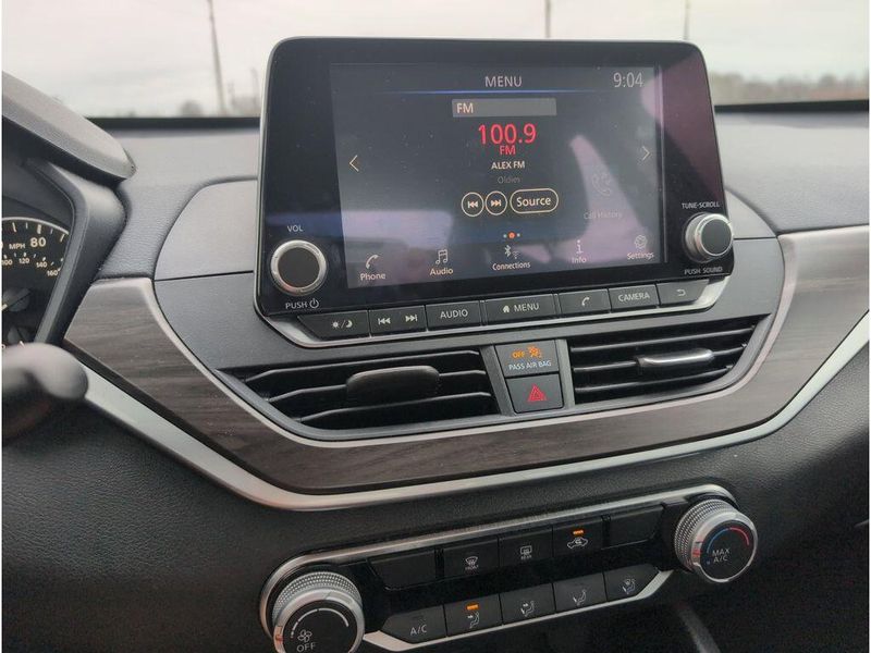 Used 2024 Nissan Altima 2.5 SVImage 12