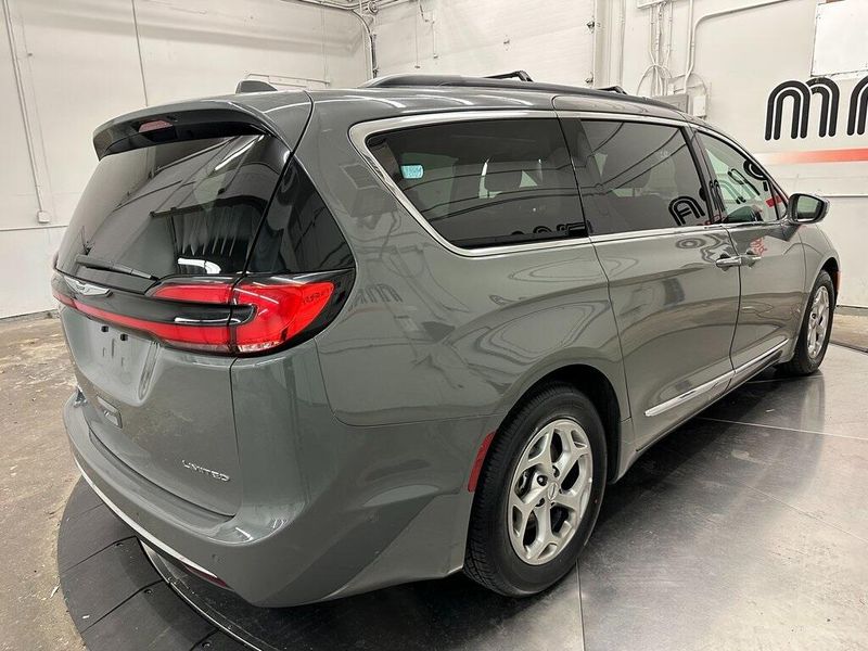 2022 Chrysler Pacifica LimitedImage 16