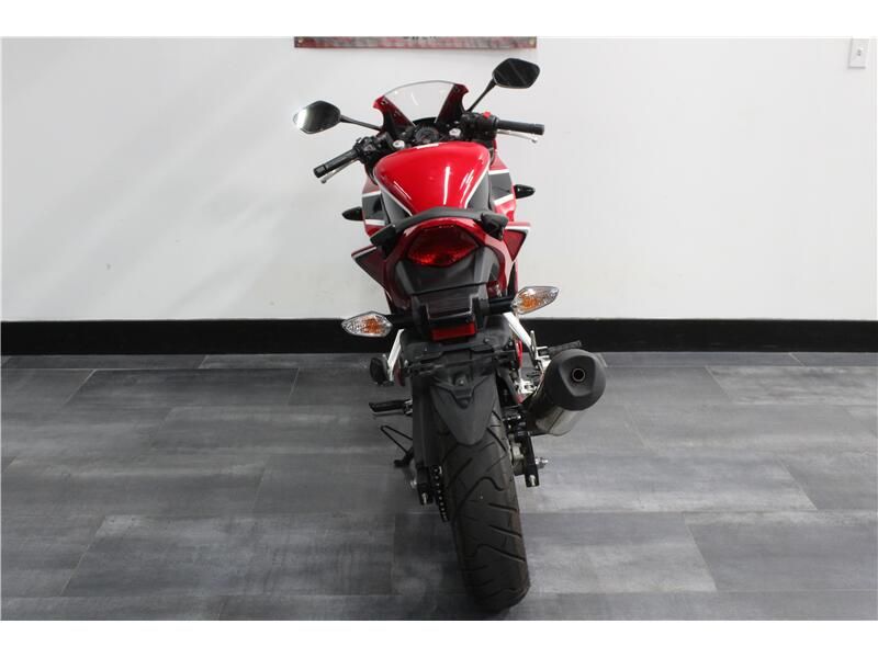 Used 2019 Honda CBR300 Image 3