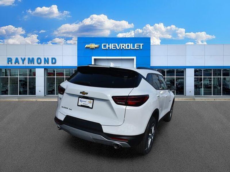 New 2026 Chevrolet Blazer LTImage 4