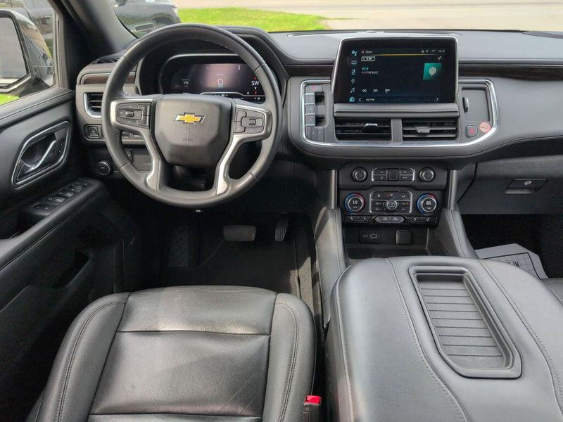 2023 Chevrolet Suburban LTImage 34
