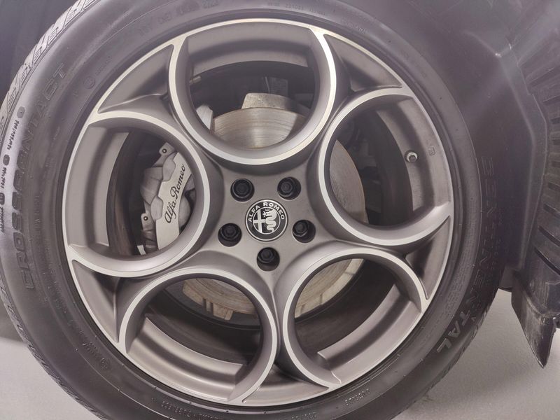 Used 2024 Alfa Romeo Stelvio Sprint AWD w/Sunroof/Nav/Wheel PkgImage 29