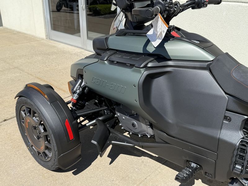 2025 Can-Am CANYON REDROCKImage 7