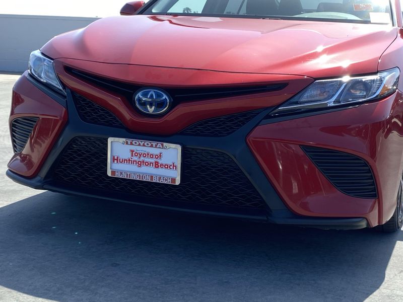 2020 Toyota Camry SEImage 9