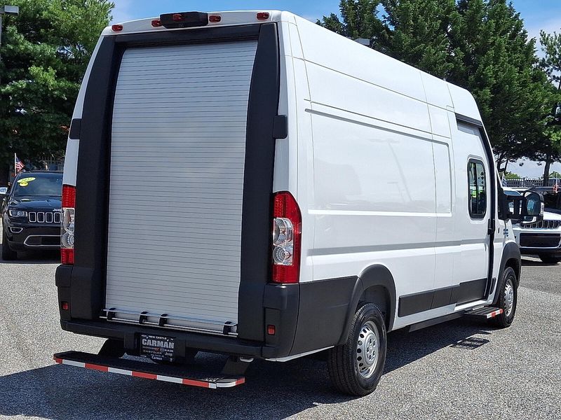 2024 Ram 3500 Tradesman photo 3