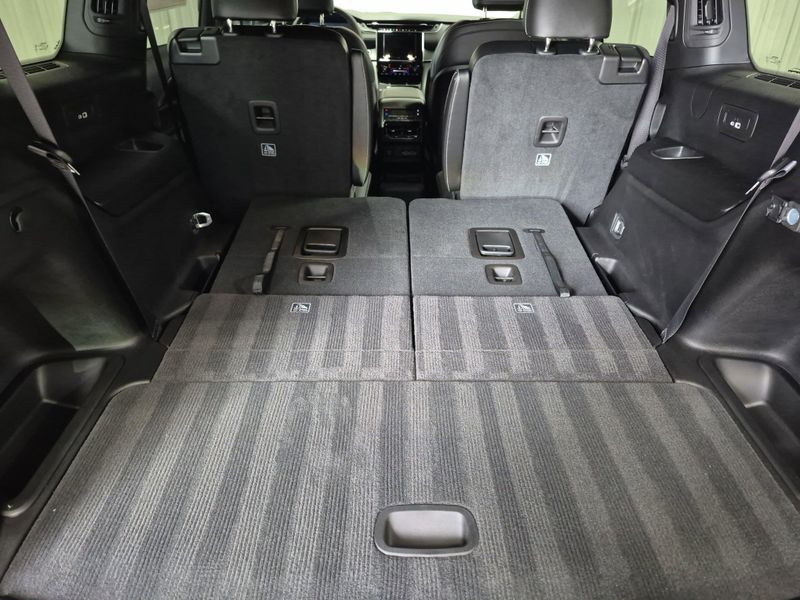 New 2025 Jeep Grand Cherokee L Altitude X 4x4Image 18