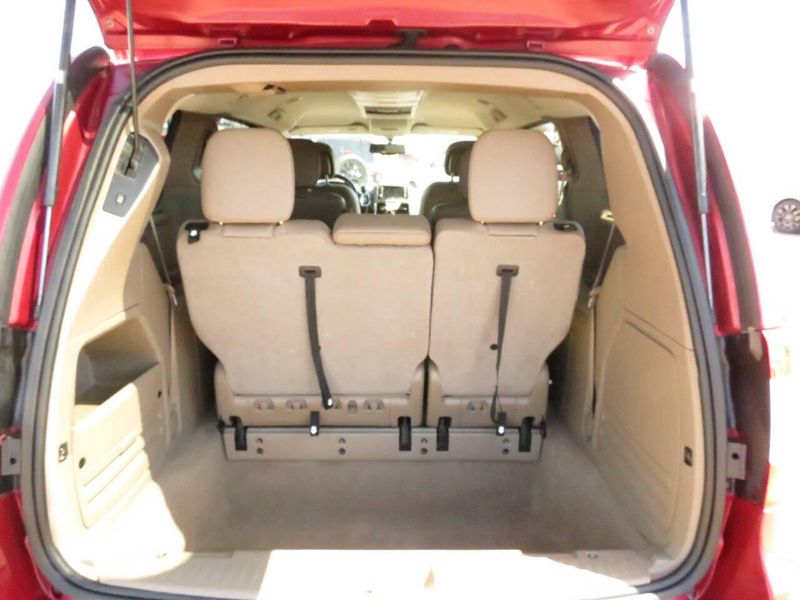 Used 2015 Chrysler Town & Country Touring L 4dr Mini VanImage 26