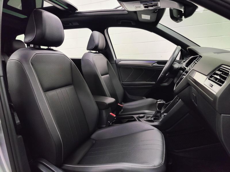 Used 2023 Volkswagen Tiguan AWD SE R-Line Black w/SunroofImage 6