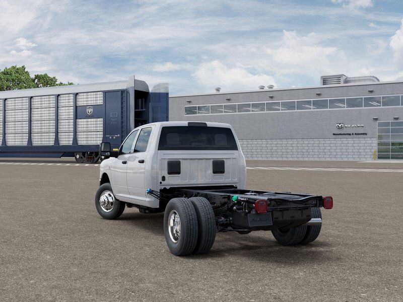 New 2026 RAM 3500 Tradesman Crew Cab Chassis 4x4 60