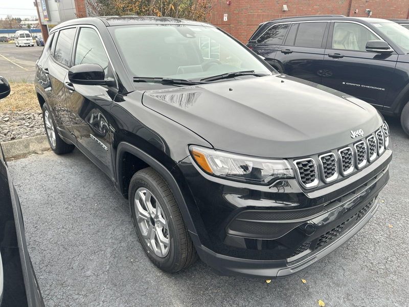 2025 Jeep Compass Sport 4x4Image 3