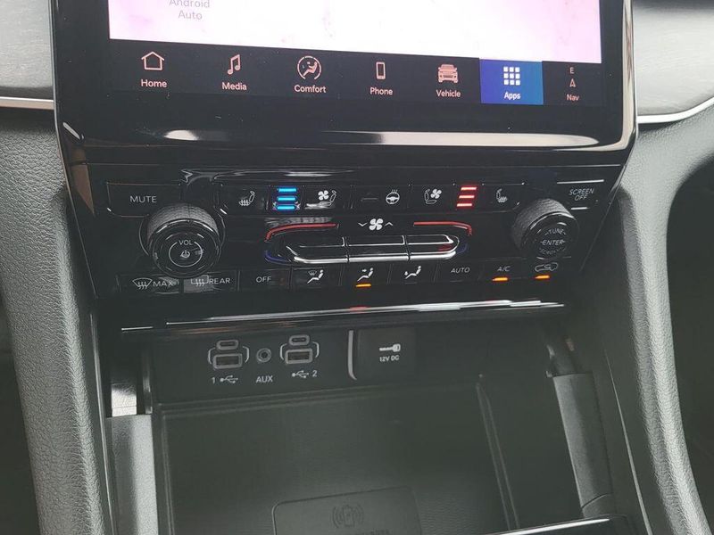 New 2025 Jeep Grand Cherokee L Limited 4x4Image 23