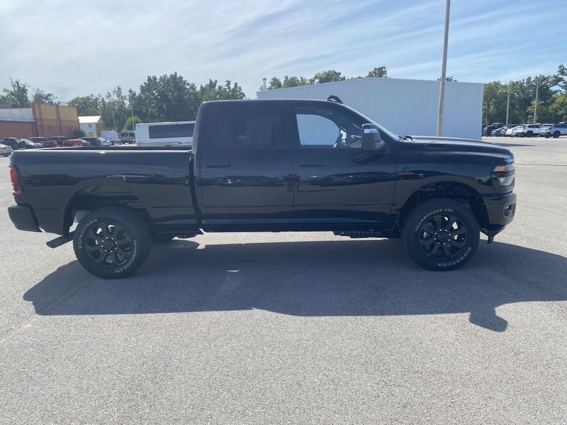 2025 Ram 2500 Big Horn photo 7
