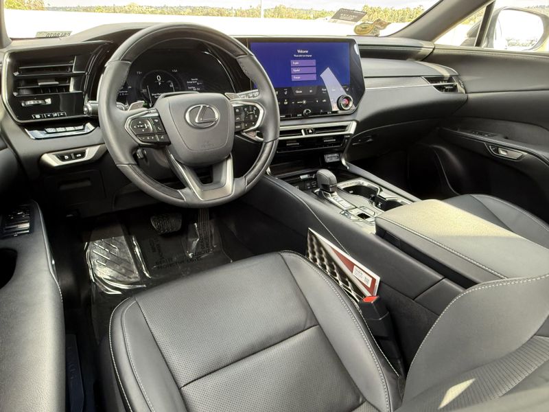 Used 2025 Lexus RX 350h PremiumImage 28