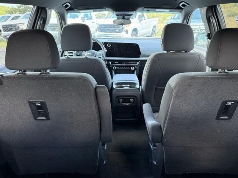 2025 Chevrolet Traverse 1LT photo 11