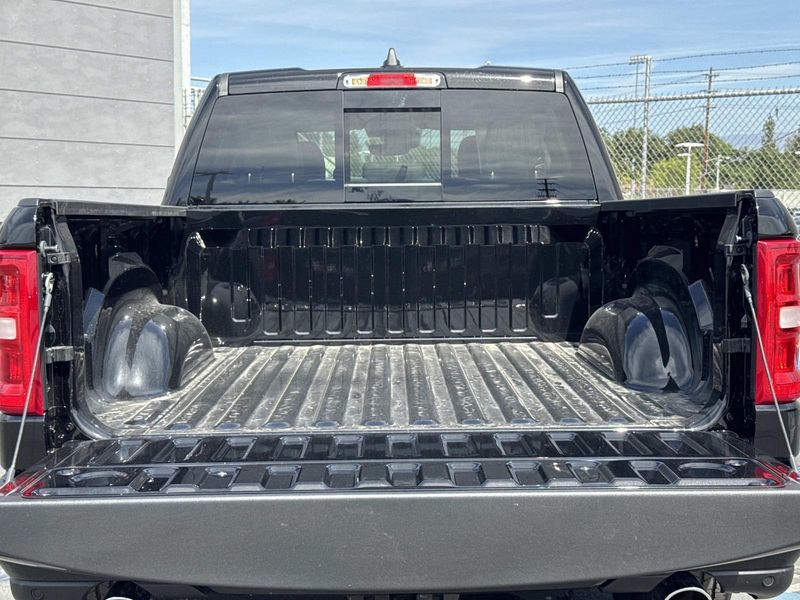 New 2026 RAM 1500 Laramie Crew Cab 4x4 5'7' Box