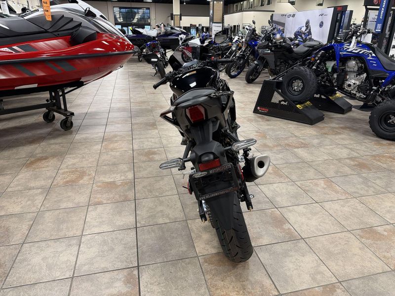 New 2026 Yamaha YZF-R3 ABS Image 20