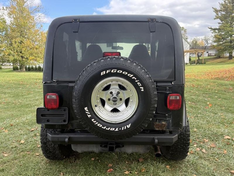 2002 Jeep Wrangler X photo 4