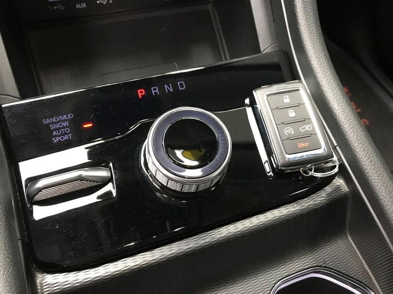 Used 2023 Jeep Grand Cherokee LimitedImage 9