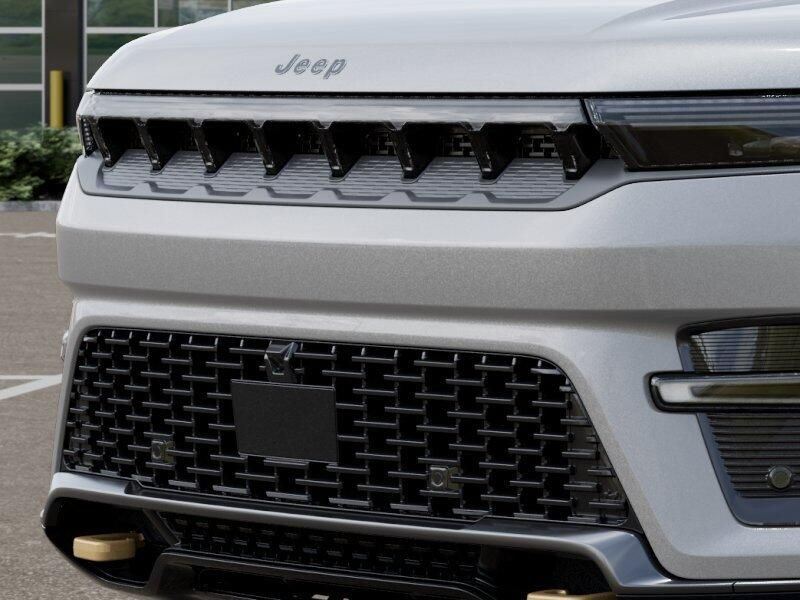2026 Jeep Grand Wagoneer 85th Anniversary Edition 4x4Image 11
