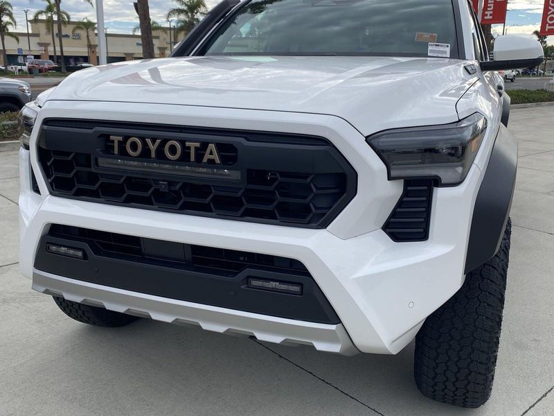 2024 Toyota Tacoma Trailhunter HybridImage 7