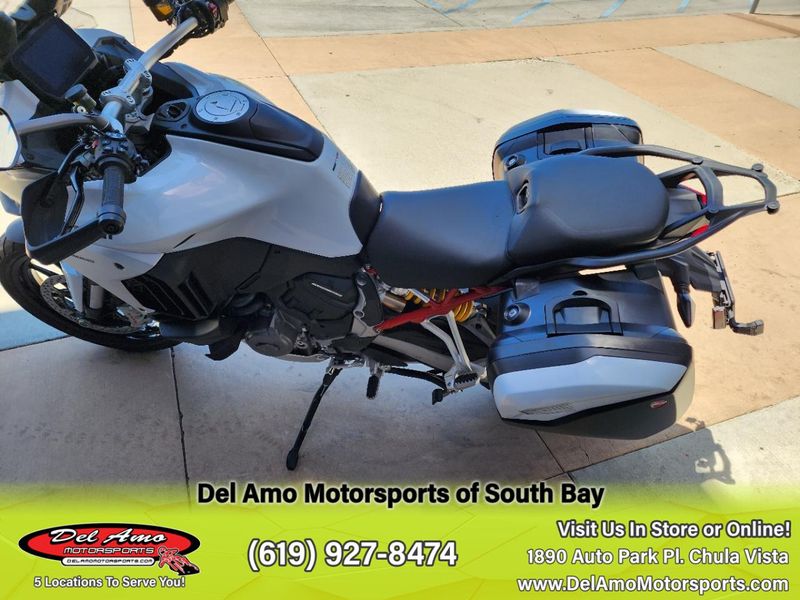 2023 Ducati MULTISTRADA V4 S TRAVEL & RADAR  in a ICEBERG WHITE exterior color. Del Amo Motorsports of South Bay (619) 547-1937 delamomotorsports.com 