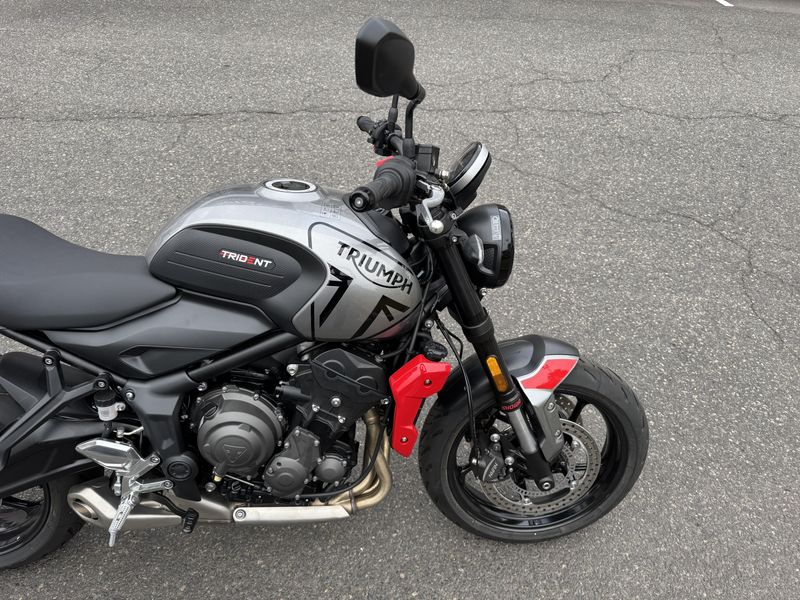 2024 Triumph Trident 660 Silver Ice 