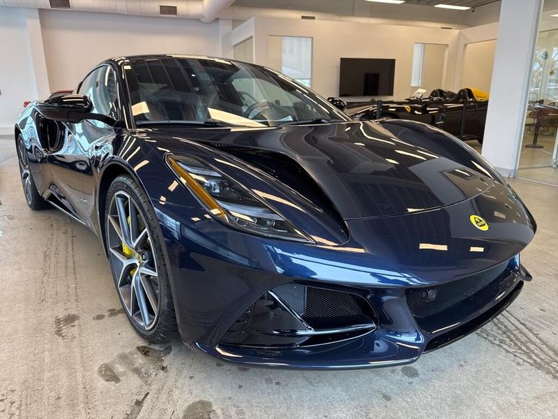 2024 Lotus Emira 