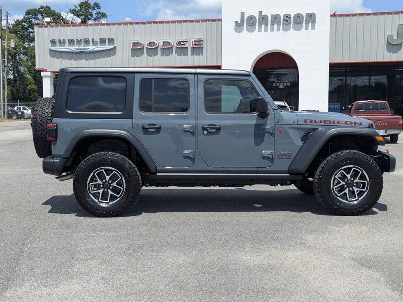 2024 Jeep Wrangler 4-door RubiconImage 2