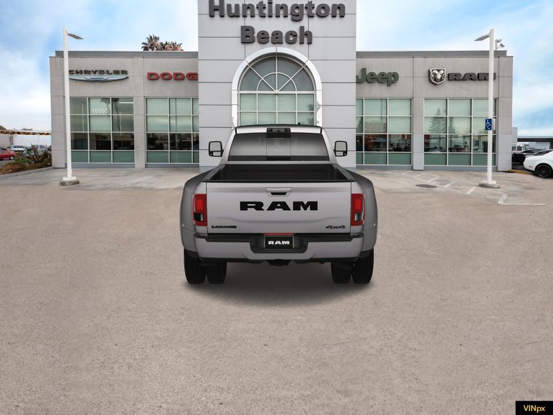 2025 RAM 3500 Laramie Crew Cab 4x4 DuallyImage 6