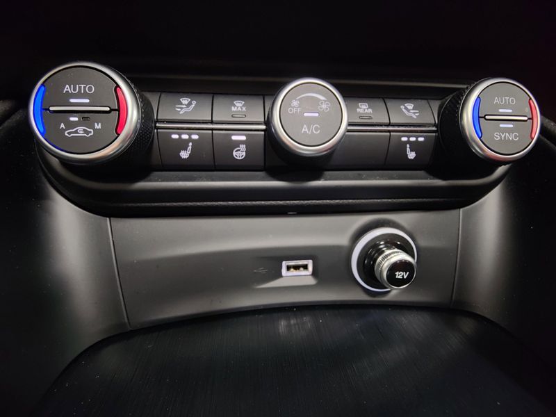 Used 2023 Alfa Romeo Stelvio Sprint AWD w/Sunroof/NavImage 25