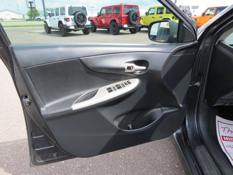 Used 2010 Toyota Corolla S 4dr Sedan 4AImage 12