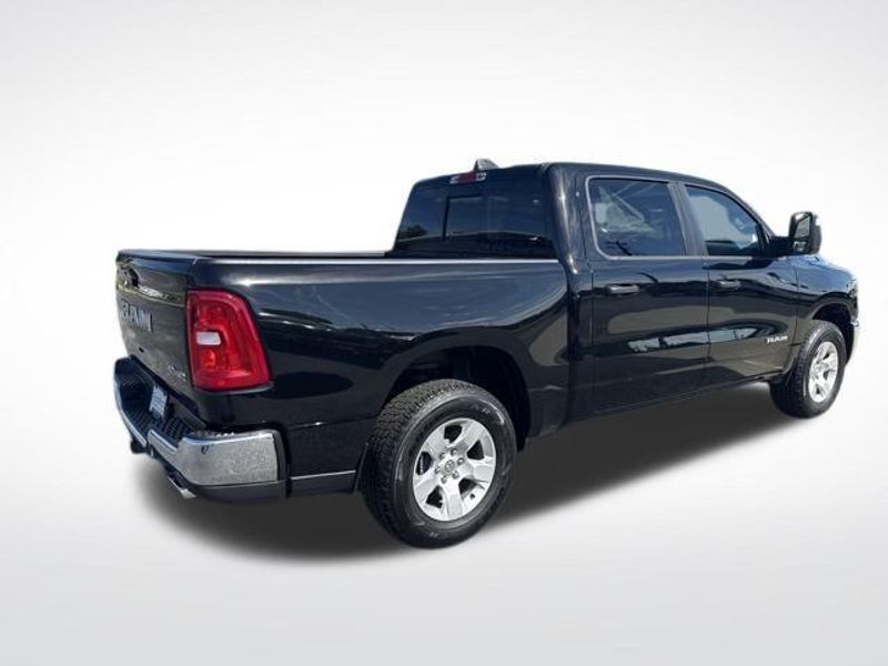2025 RAM 1500 Tradesman Crew Cab 4x4 5'7' Box