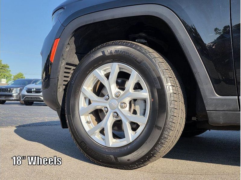 Used 2023 Jeep Grand Cherokee Limited