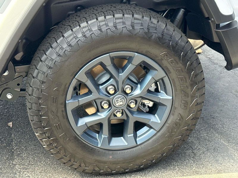 New 2026 Jeep Wrangler 4-door 85th Anniversary Edition