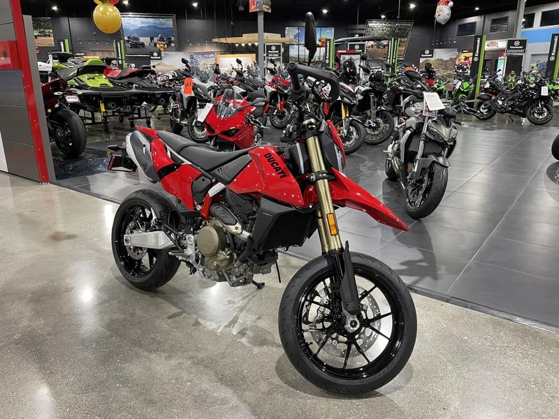 New 2025 Ducati HYPERMOTARD 698 Image 2
