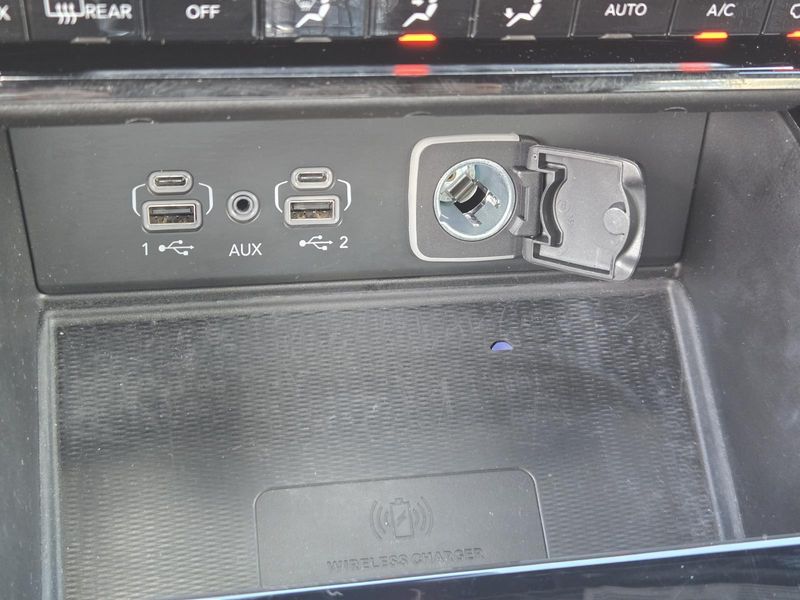 Used 2024 Jeep Grand Cherokee Altitude X 4x4