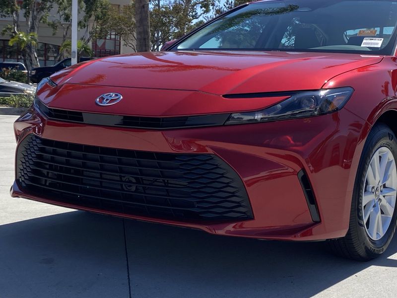 New 2025 Toyota Camry LEImage 7