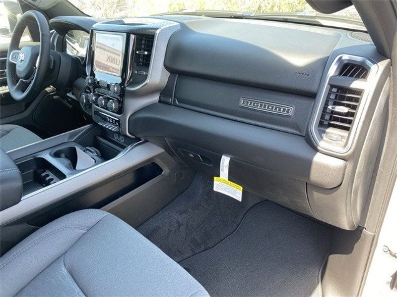 2025 RAM 1500 Big Horn Crew Cab 4x2 5